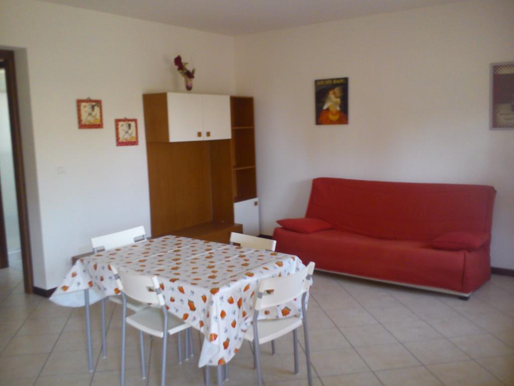 فيلا Casa Vacanza Holiday Pieris المظهر الخارجي الصورة