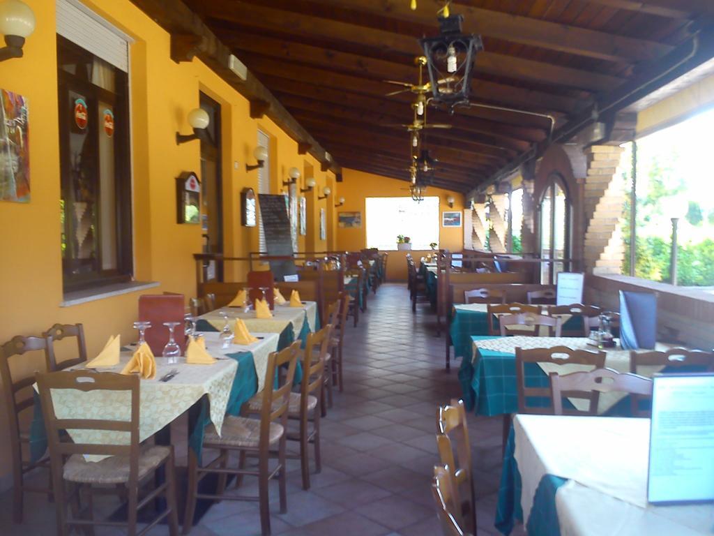 فيلا Casa Vacanza Holiday Pieris المظهر الخارجي الصورة